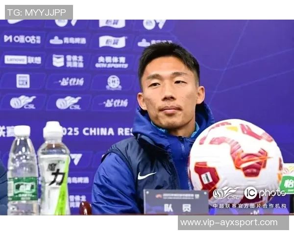 武汉三镇正式宣布贺惯加盟三次官宣后终于转正成球队一员