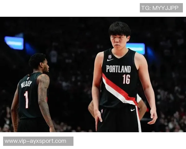 杨瀚森连续三场未能上场比赛仍在替补席上等待机会