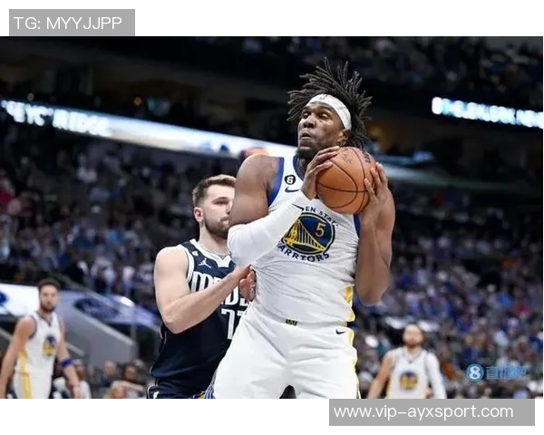 卢尼半场表现出色高效6中4贡献8分3篮板2助攻依然是卢姥爷